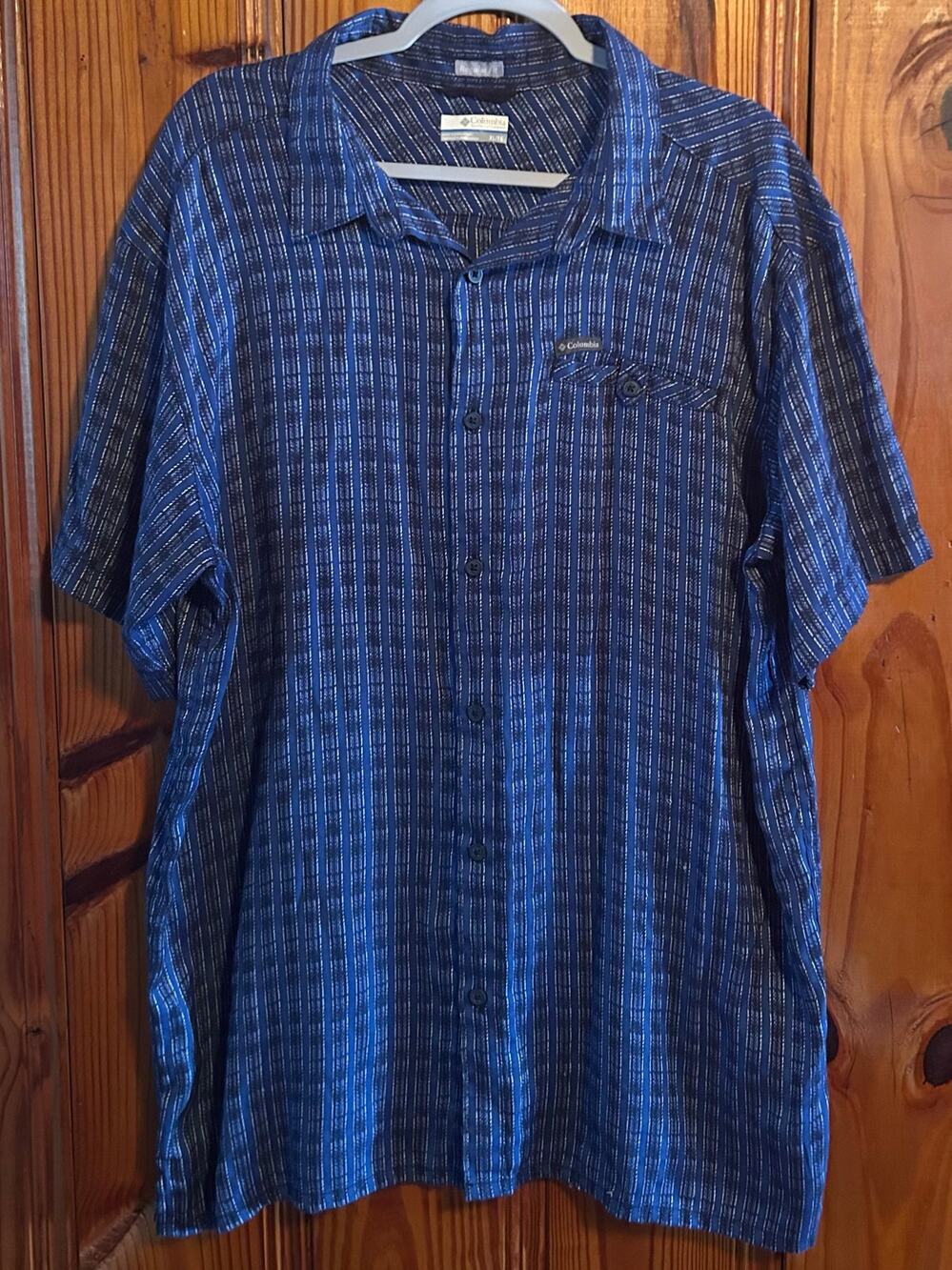 Columbia men’s blue/black plaid short sleeve button up shirt regular size XL
